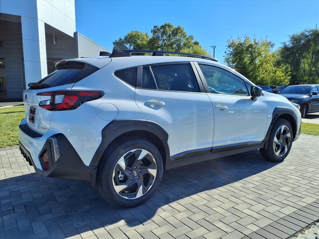 2025 Subaru Crosstrek Limited photo 2