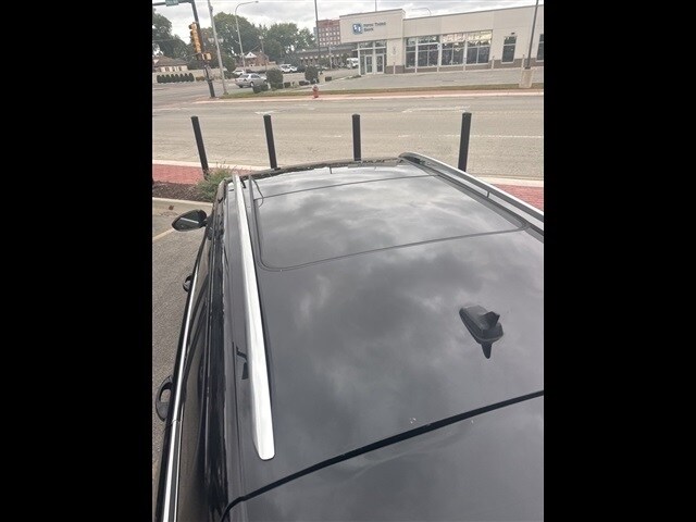 2016 Volkswagen Golf SportWagen TSI photo 4