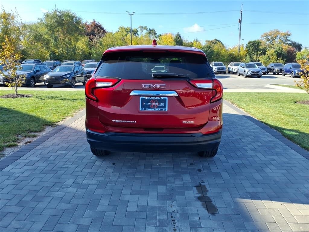 2024 Gmc Terrain SLE photo 3