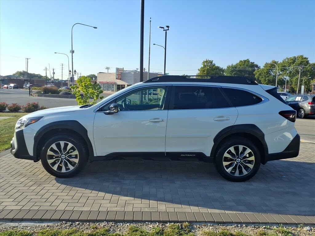 2025 Subaru Outback Limited XT photo 3