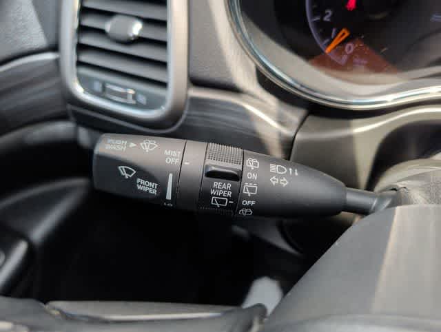 Thumbnail: 2021 Jeep Grand Cherokee - 24