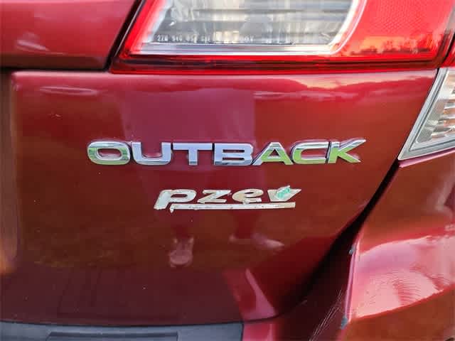 Thumbnail: 2011 Subaru Outback - 10