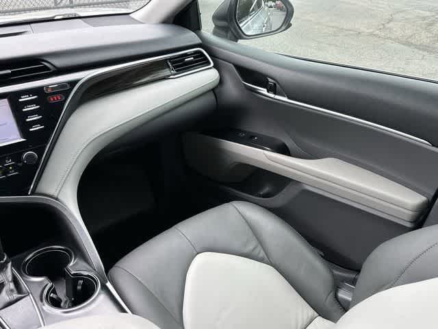 Thumbnail: 2018 Toyota Camry - 15