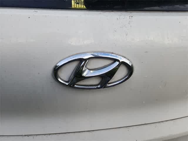 Thumbnail: 2016 Hyundai Tucson - 9