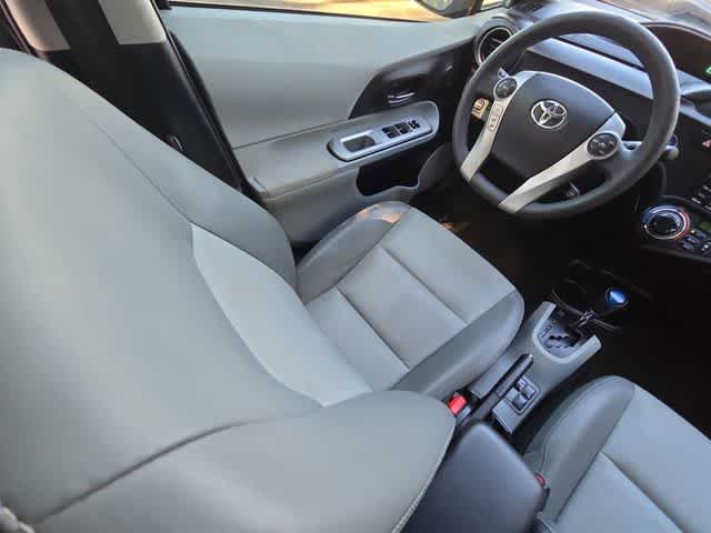 Thumbnail: 2012 Toyota Prius c - 14