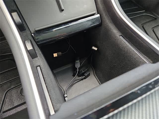 Thumbnail: 2020 Tesla Model 3 - 31