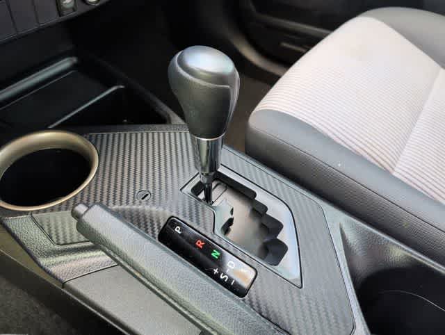 Thumbnail: 2013 Toyota RAV4 - 26