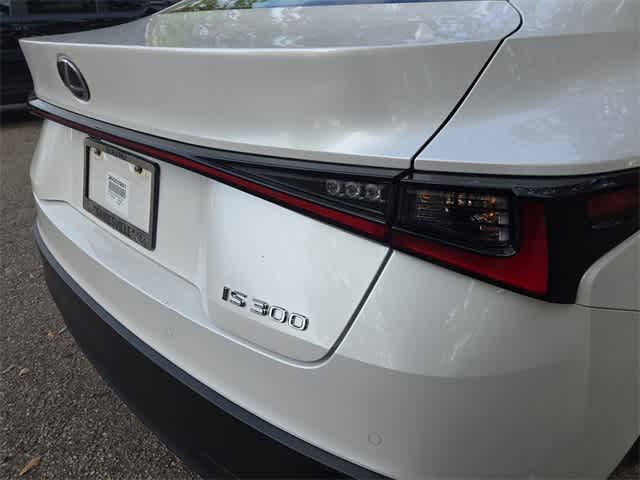 Thumbnail: 2023 Lexus IS - 11