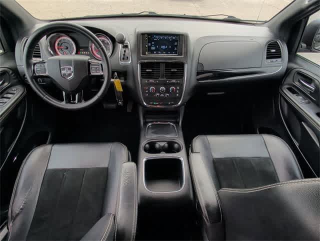 Thumbnail: 2015 Dodge Grand Caravan - 13