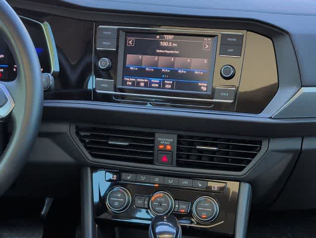 Thumbnail: 2023 Volkswagen Jetta - 26