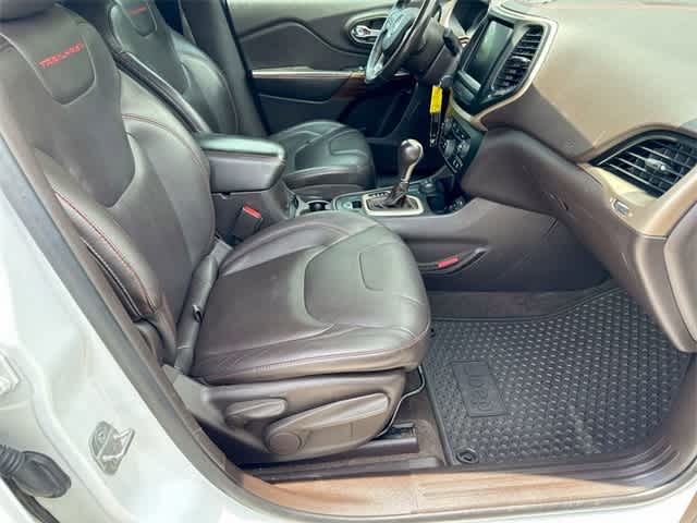 Thumbnail: 2014 Jeep Cherokee - 19
