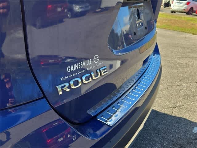 Thumbnail: 2017 Nissan Rogue - 11