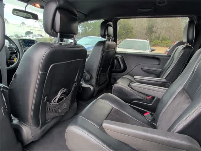 Thumbnail: 2015 Dodge Grand Caravan - 16