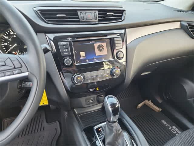 Thumbnail: 2019 Nissan Rogue Sport - 23