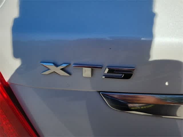 Thumbnail: 2017 Cadillac XT5 - 11