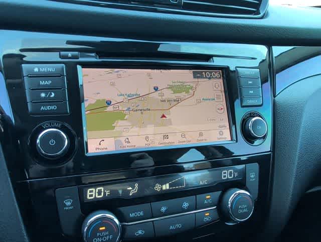 Thumbnail: 2022 Nissan Rogue Sport - 25