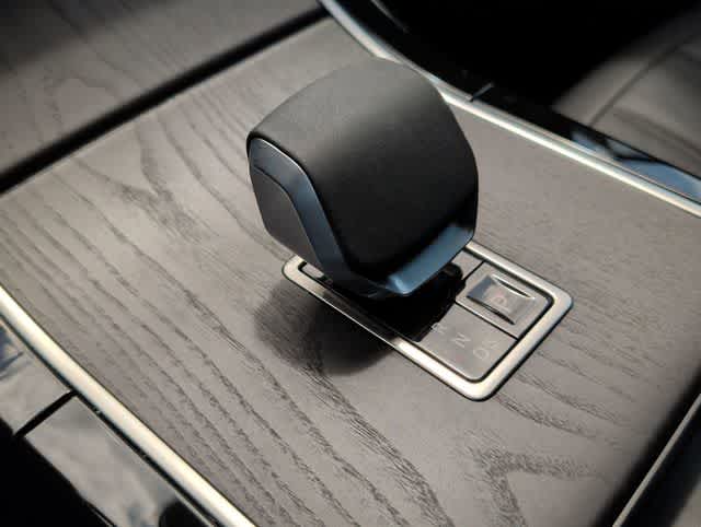 Thumbnail: 2025 Land Rover Range Rover Evoque - 31