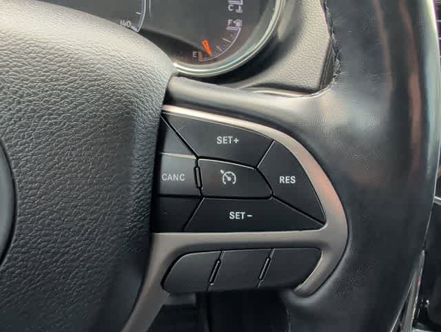 Thumbnail: 2021 Jeep Grand Cherokee - 23