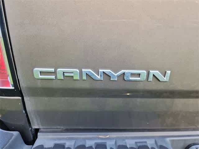 Thumbnail: 2016 GMC Canyon - 12