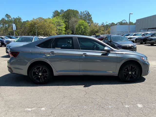 Thumbnail: 2023 Volkswagen Jetta - 7