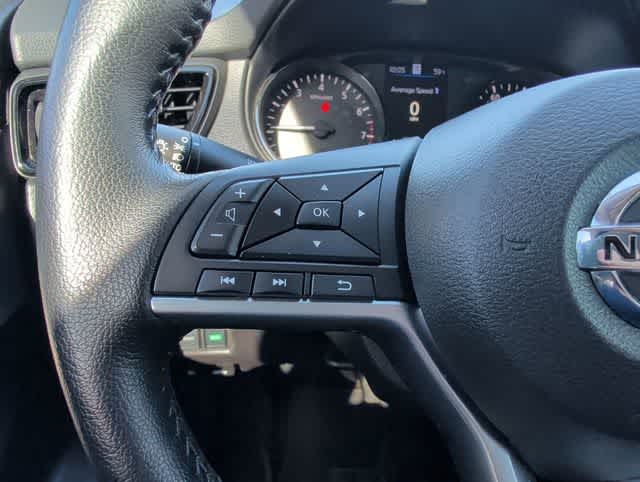 Thumbnail: 2022 Nissan Rogue Sport - 20