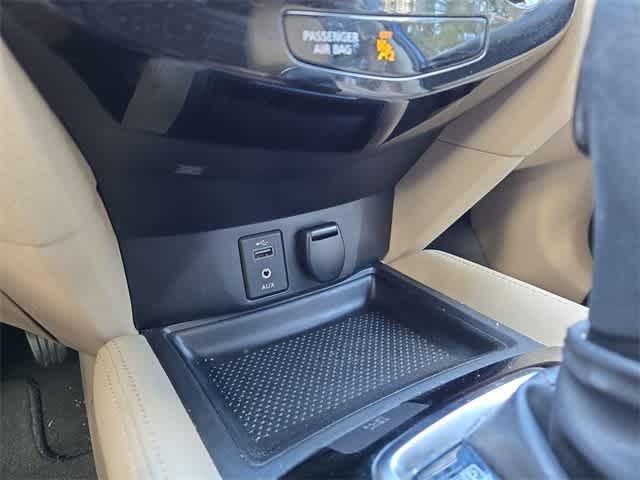 Thumbnail: 2017 Nissan Rogue - 31