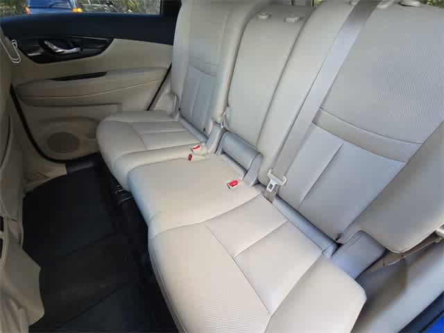 Thumbnail: 2017 Nissan Rogue - 19