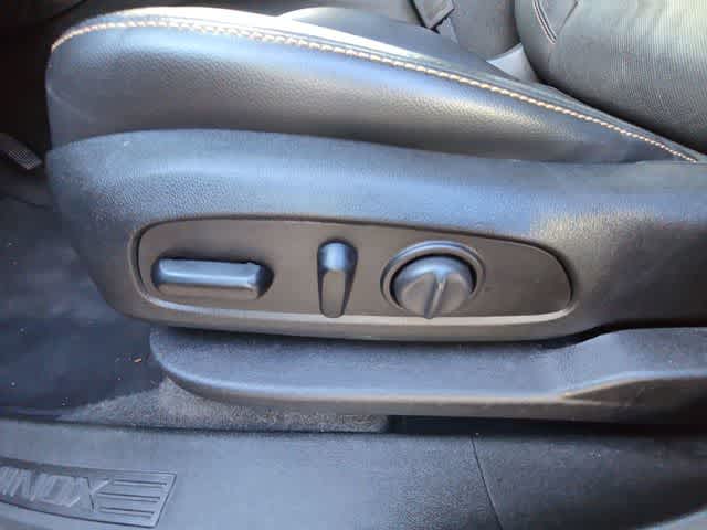 Thumbnail: 2020 Chevrolet Equinox - 16