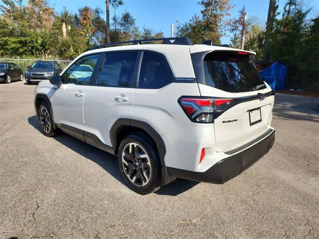 2025 Subaru Forester Premium photo 3