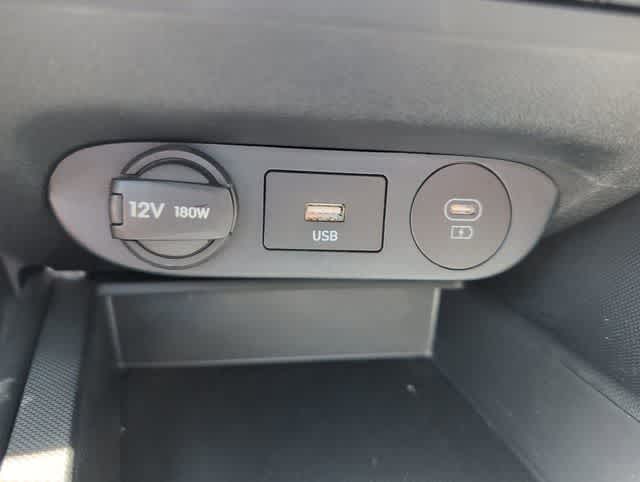 Thumbnail: 2025 Hyundai Elantra - 25