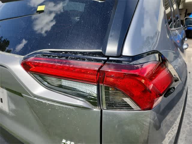 Thumbnail: 2019 Toyota RAV4 - 10