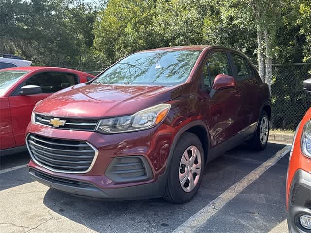 Thumbnail: 2017 Chevrolet Trax - 2