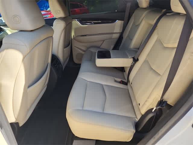 Thumbnail: 2017 Cadillac XT5 - 17