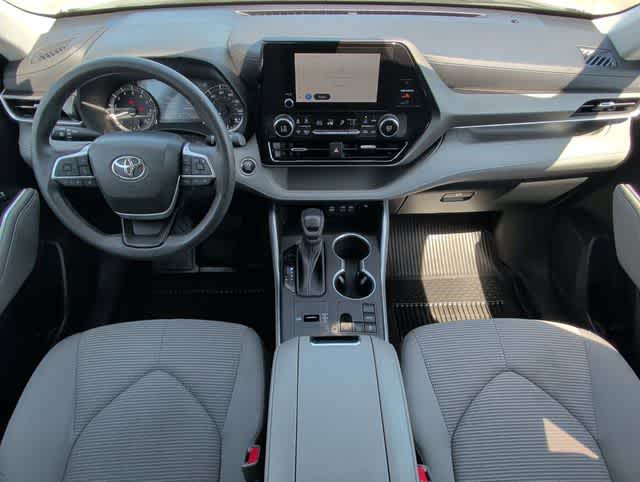 Thumbnail: 2023 Toyota Highlander - 12