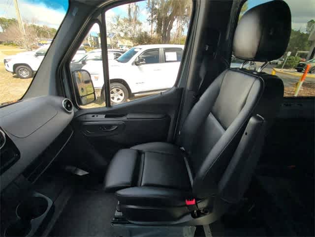 Thumbnail: 2026 Mercedes-Benz Sprinter - 16