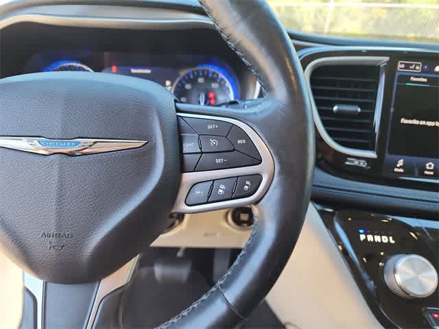 Thumbnail: 2021 Chrysler Pacifica - 22