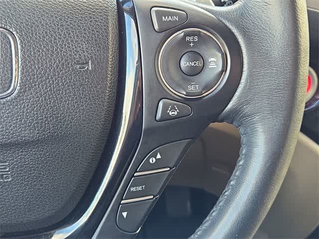 Thumbnail: 2017 Honda Pilot - 24