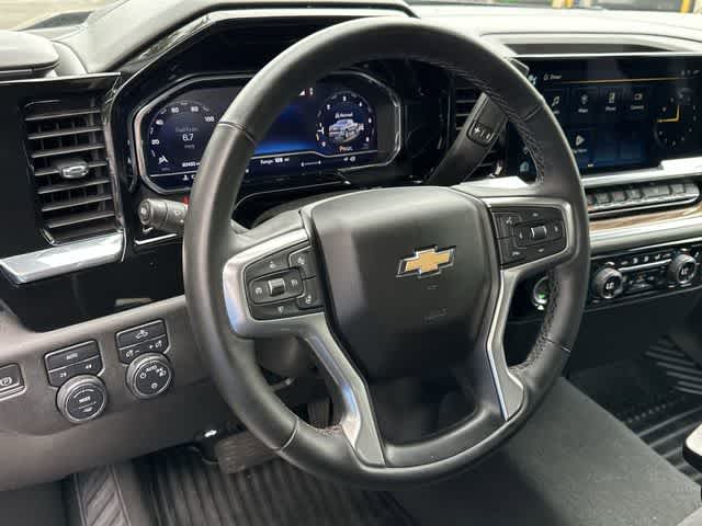 Thumbnail: 2023 Chevrolet Silverado 1500 - 20