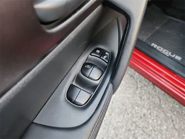 Thumbnail: 2019 Nissan Rogue Sport - 15