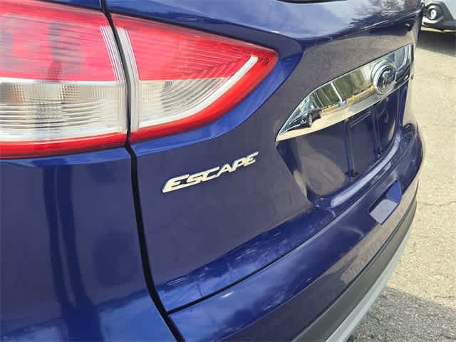Thumbnail: 2016 Ford Escape - 11