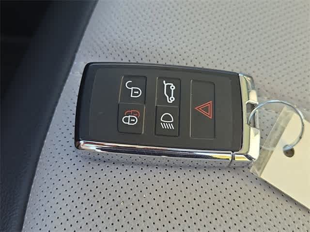 Thumbnail: 2025 Land Rover Range Rover Evoque - 35