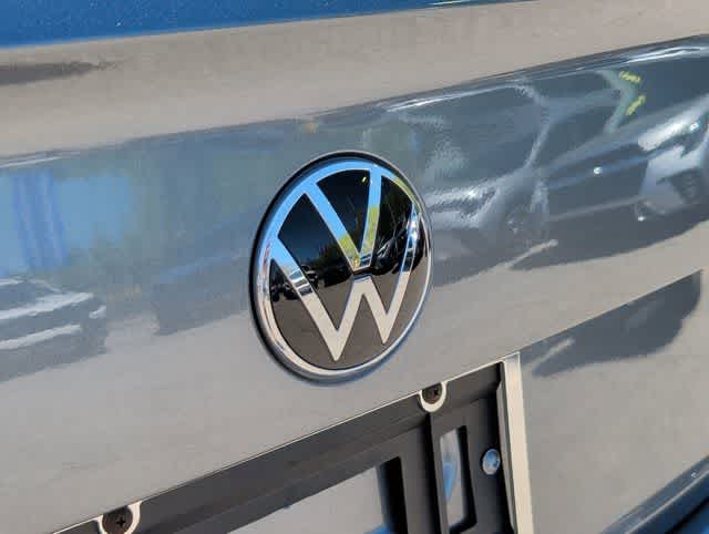 Thumbnail: 2023 Volkswagen Jetta - 10