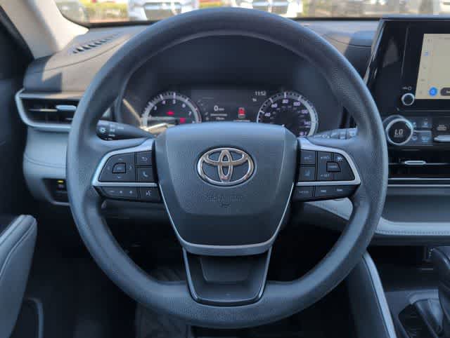 Thumbnail: 2023 Toyota Highlander - 19