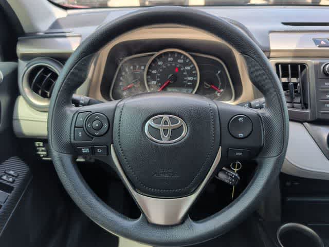 Thumbnail: 2013 Toyota RAV4 - 18