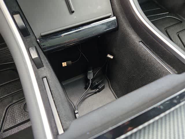 Thumbnail: 2020 Tesla Model 3 - 31