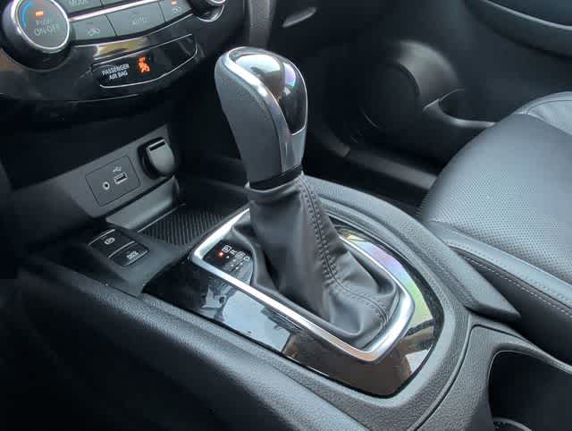 Thumbnail: 2022 Nissan Rogue Sport - 28