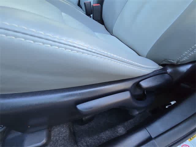 Thumbnail: 2012 Toyota Prius c - 15