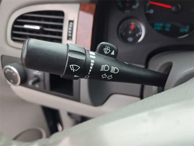 Thumbnail: 2013 Chevrolet Avalanche 1500 - 26