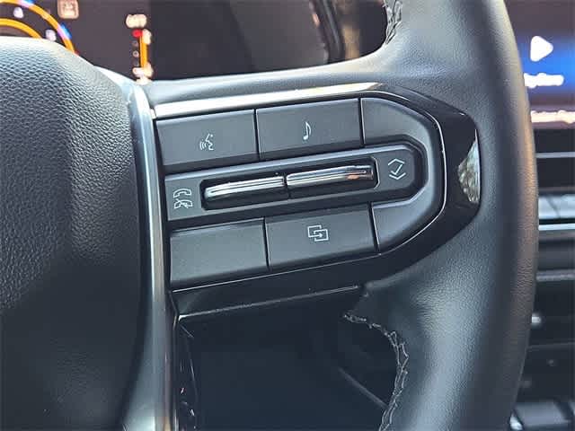 Thumbnail: 2023 Chevrolet Colorado - 24