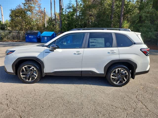 2025 Subaru Forester Premium photo 2